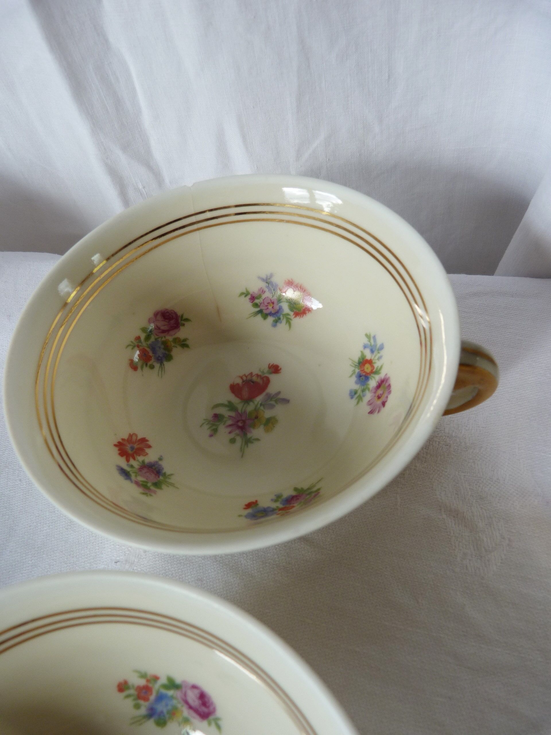 36-piece tea and coffee set