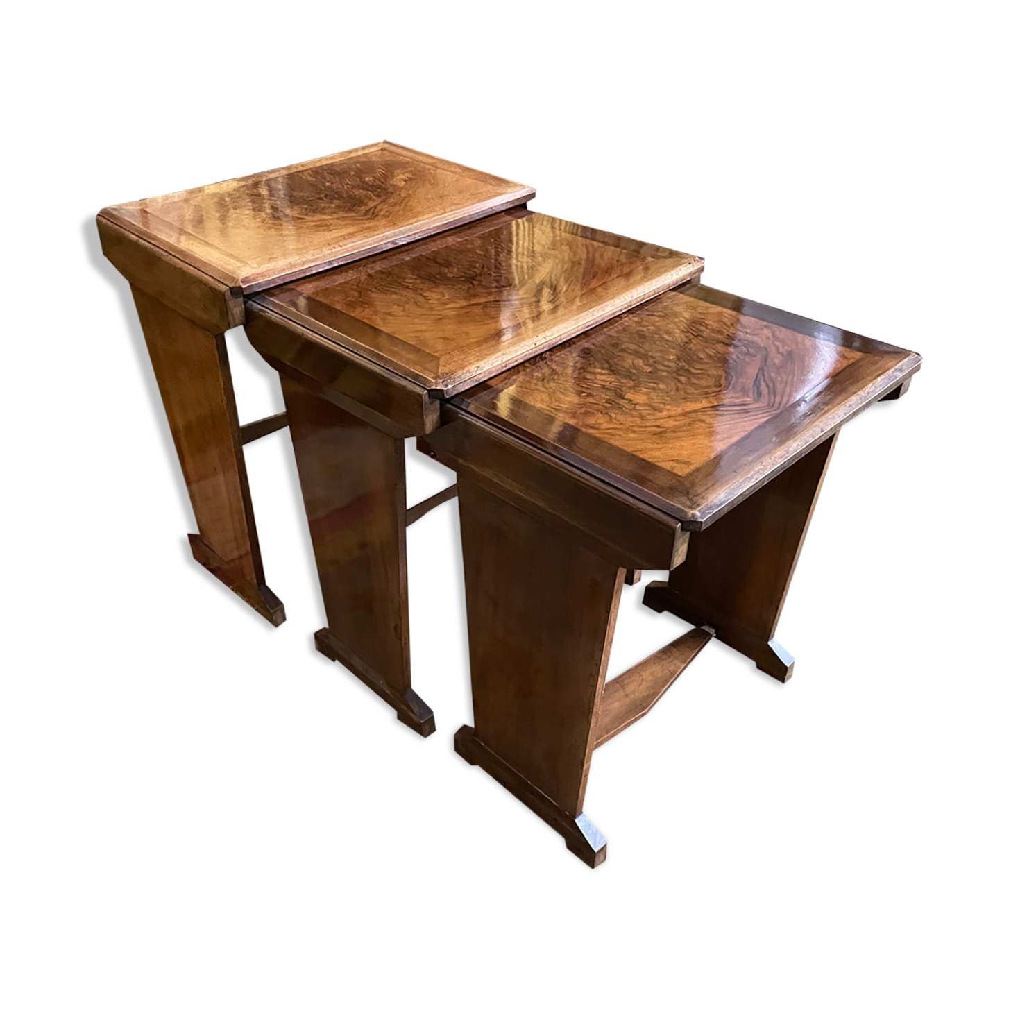 Pull-out tables Art Deco era