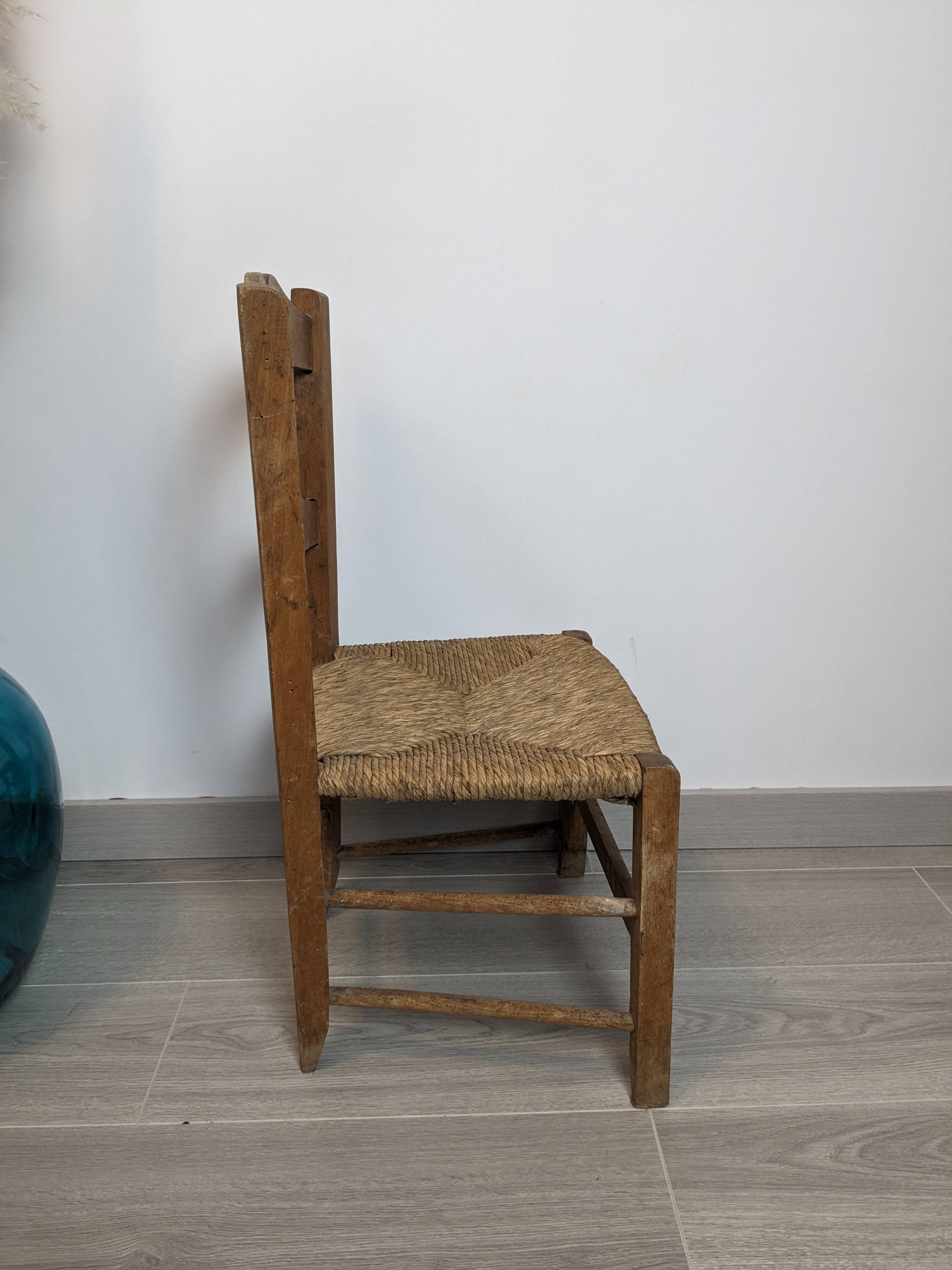 Children's straw country chair