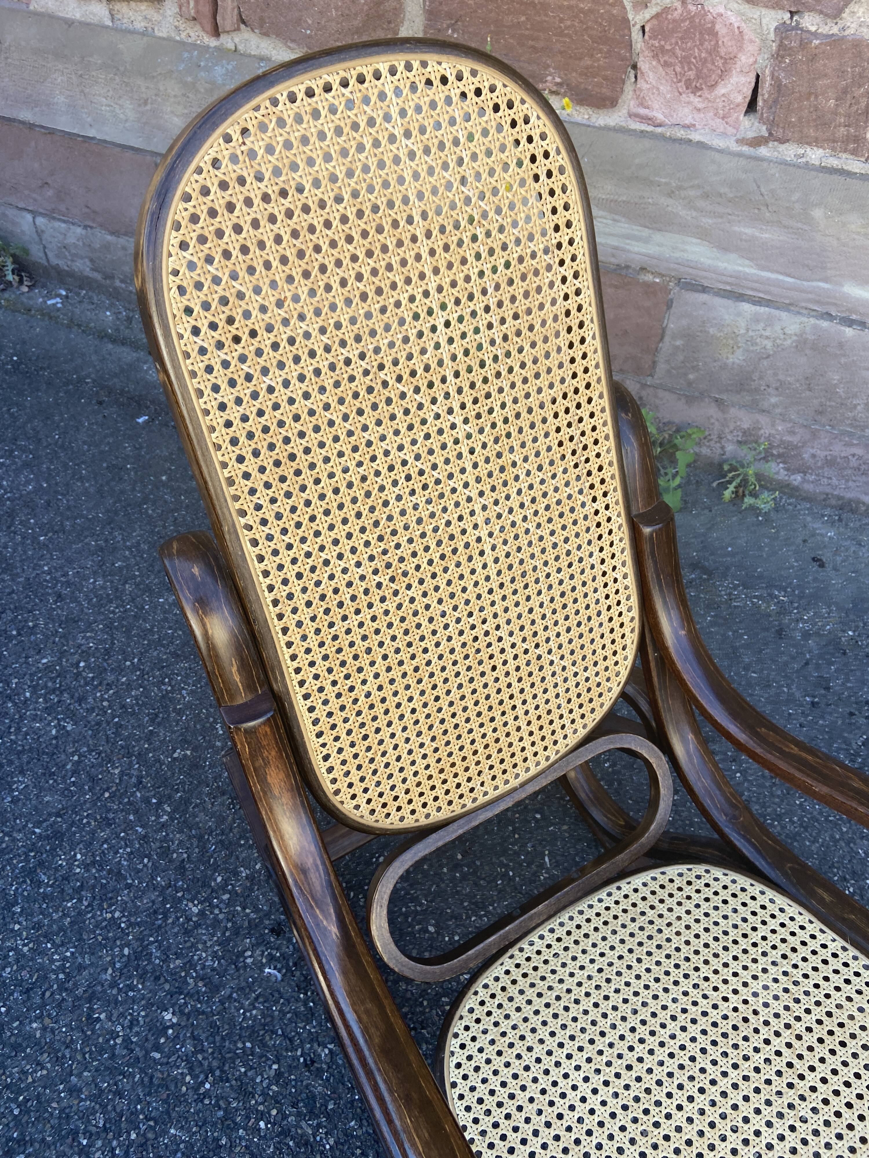 Rocking-chair vintage curved wood
