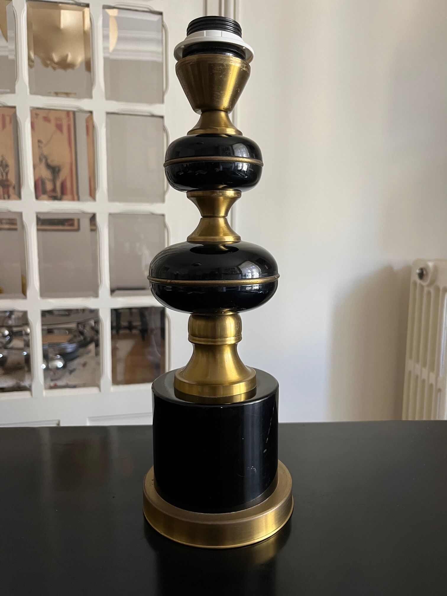 Black and gold delmas lamp