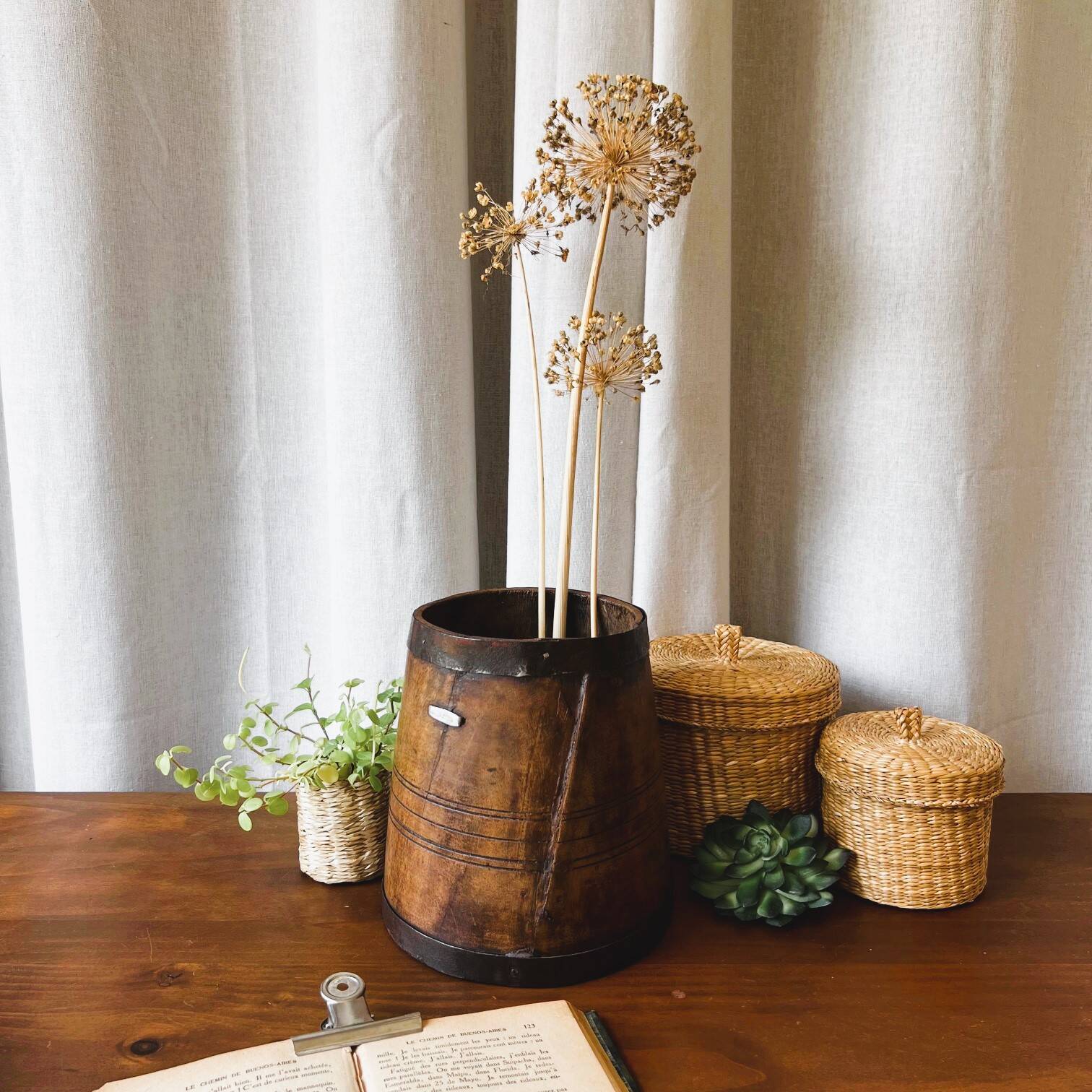 Atypical wooden planter