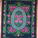 Floral handwoven green and fuchsia rug, made in wool, bohemian design 170x232cm