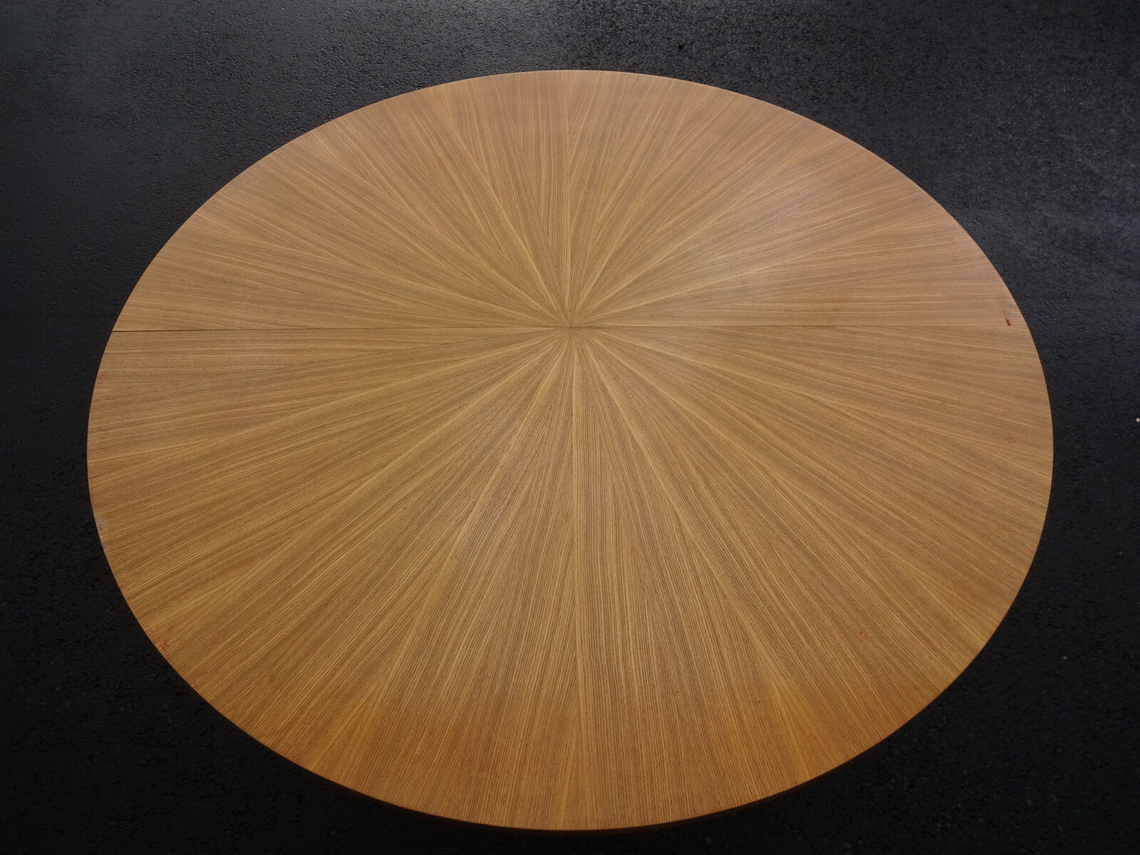 Table ronde marqueterie étoile avec allonges