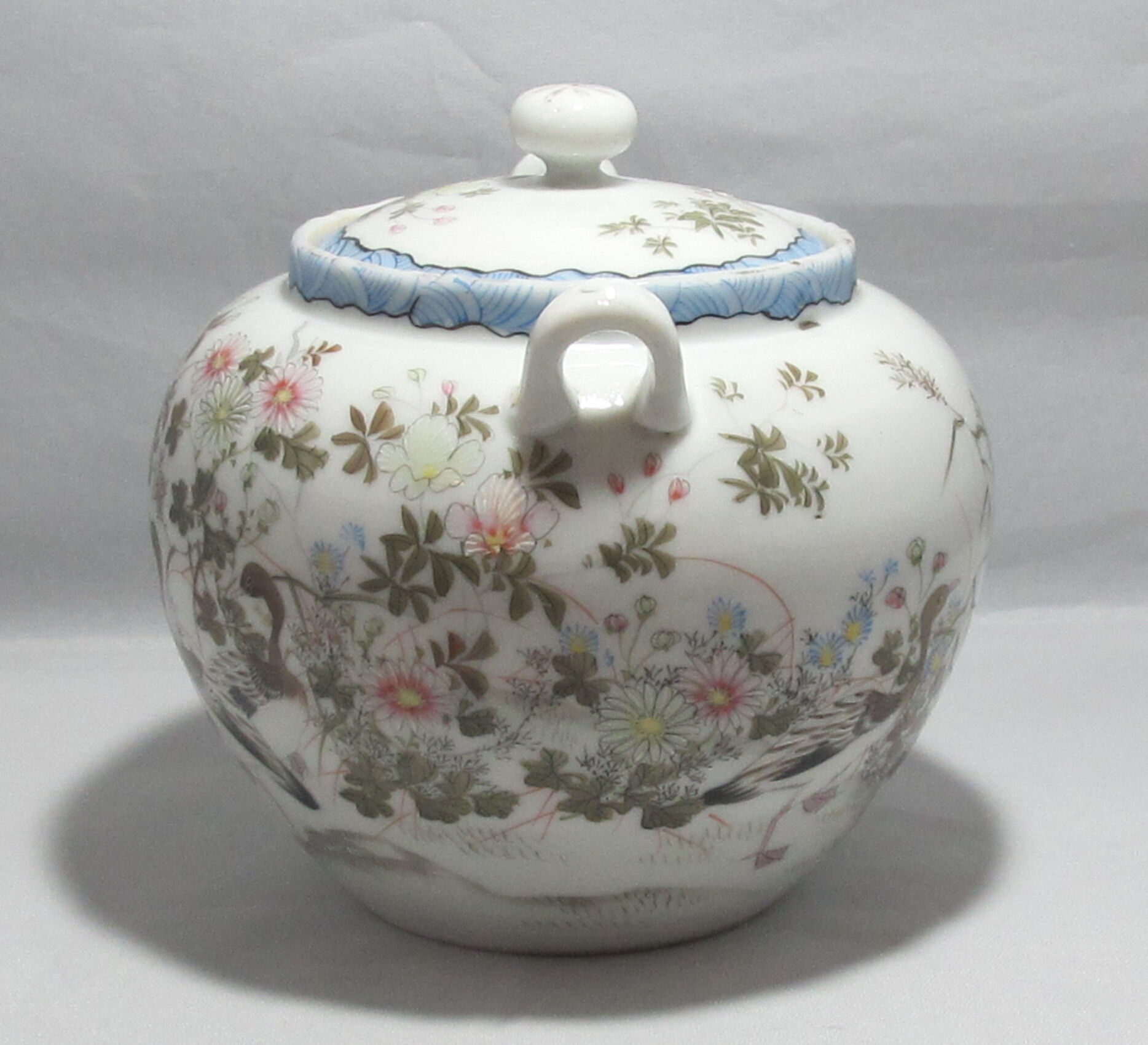 Former Asian Japanese teapot