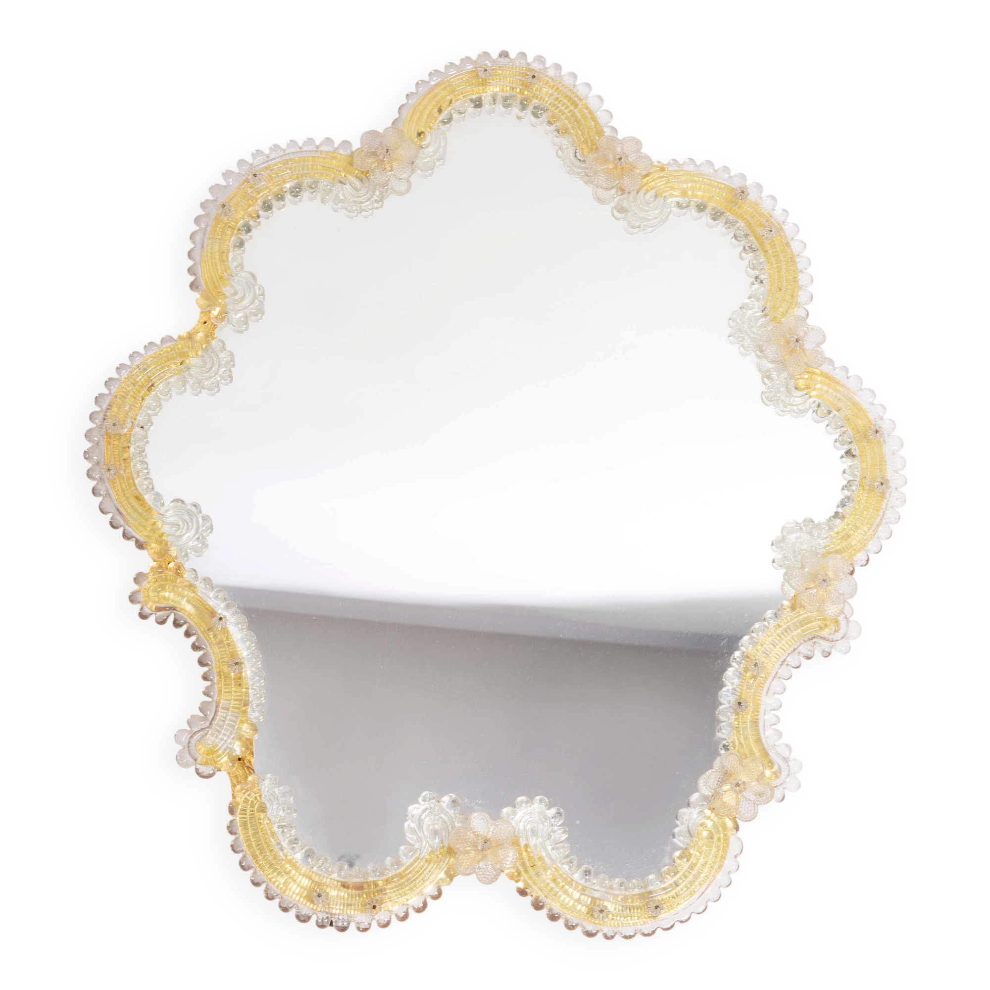 Miroir décoratif milieu du siècle dans un cadre fleuri, Italie, années 1960