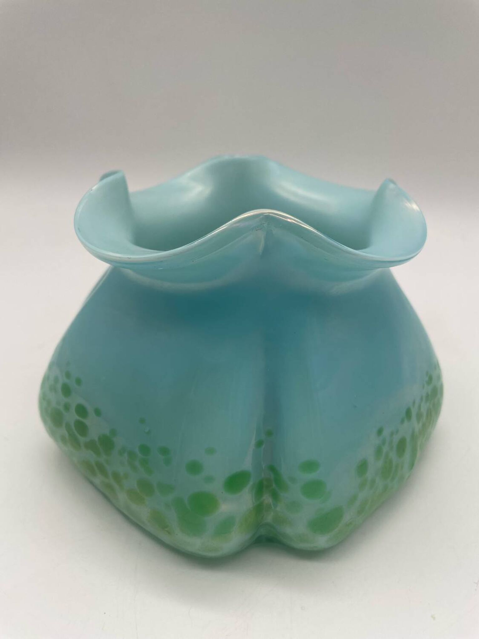Butterfly vase in iridescent glass, Loetz, Kralik, Art Nouveau