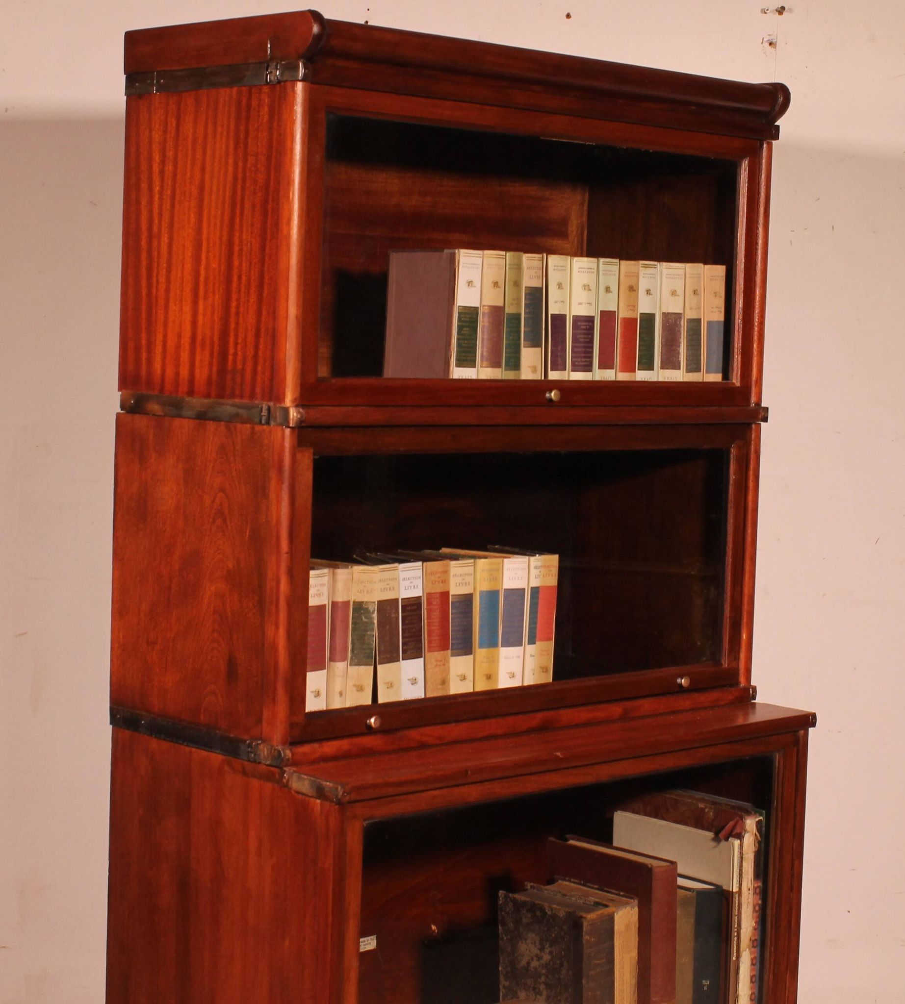 Globe Wernicke Library in Mahogany with 3 large elements and a projection.
