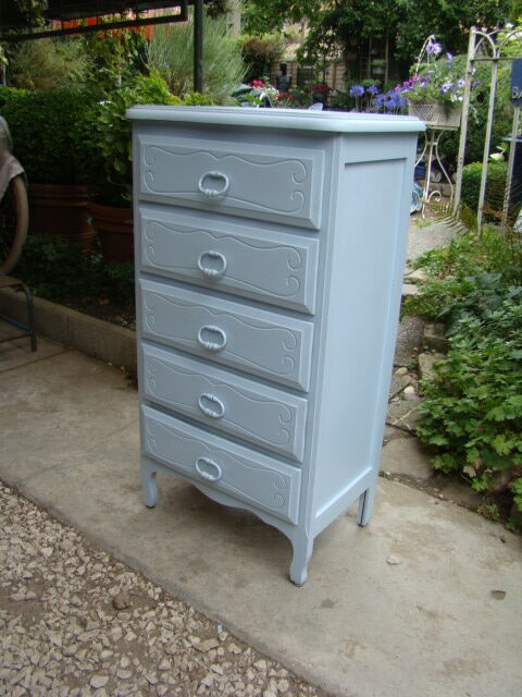 Painted chiffonnier 60