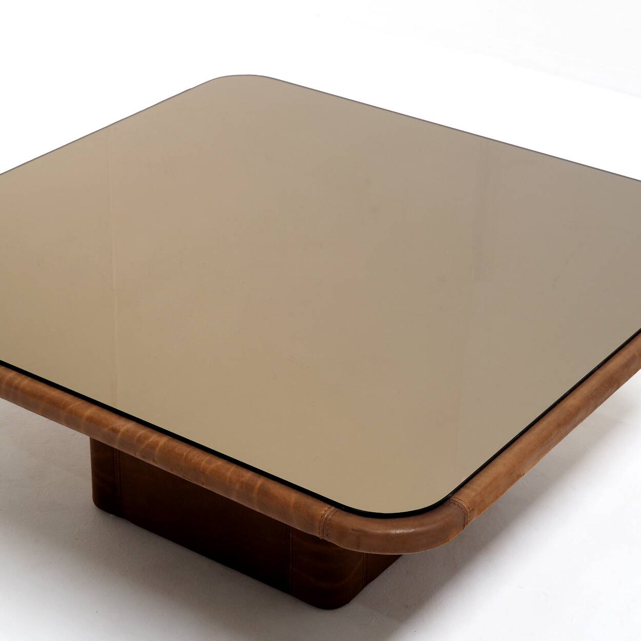 "DS-47" leather coffee table by De Sede, Switzerland, 1970s