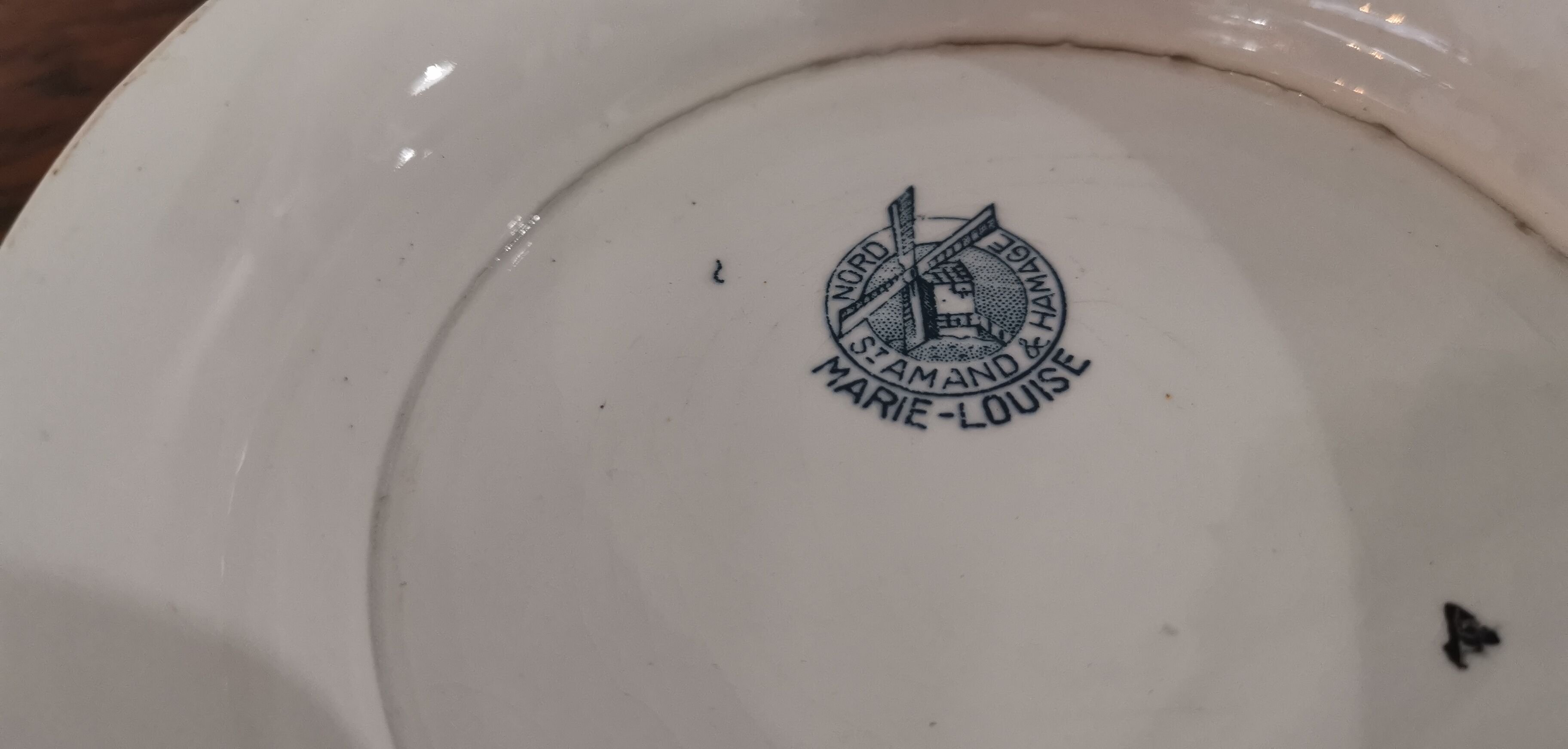 Compotier drageoir faience Saint Amand model Marie Louise signed