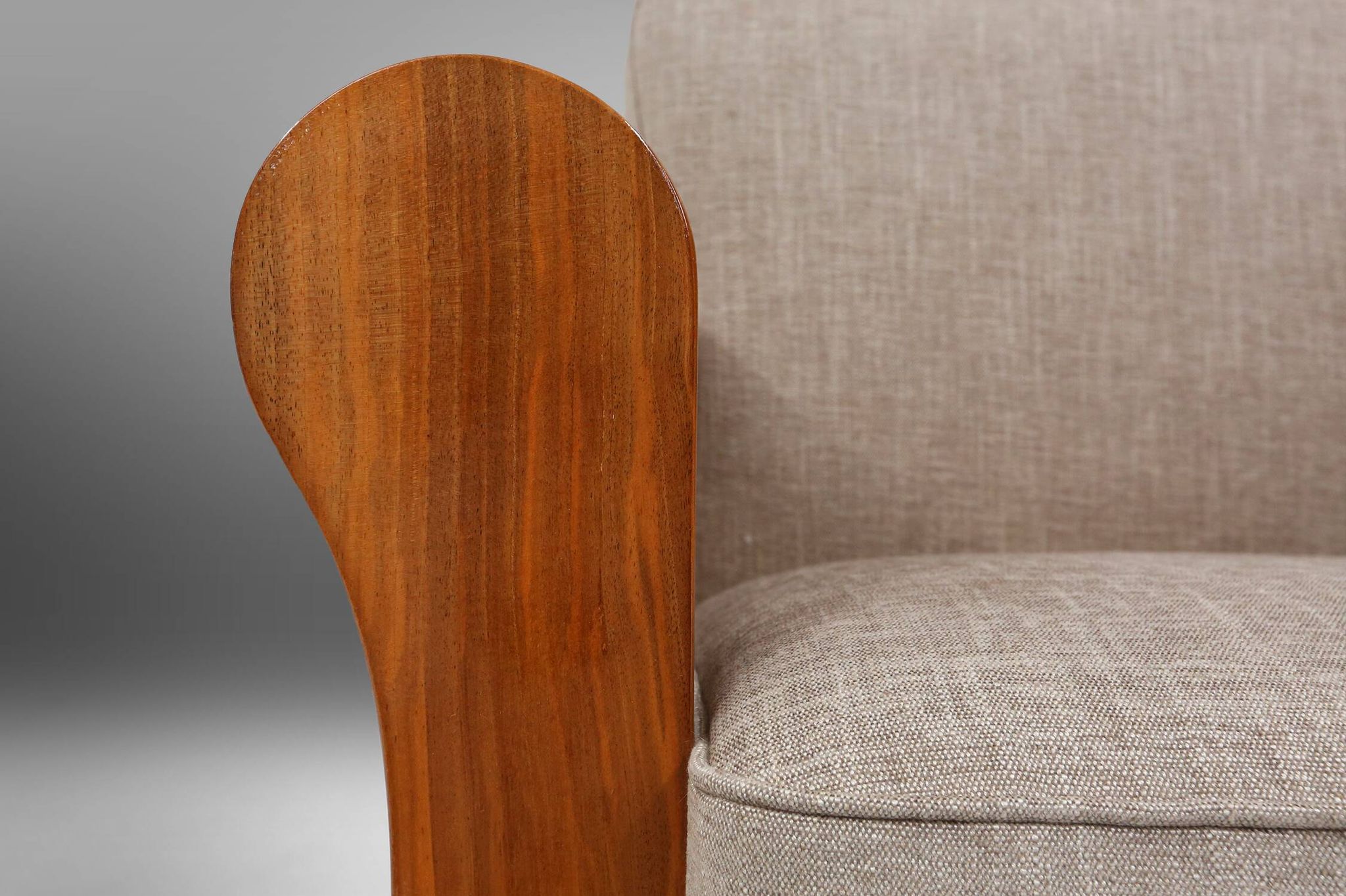 A set of 2 beautiful made Art Deco armchairs with grey upholstery, France, 1930