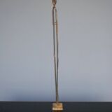 Sculpture en métal représentant un personnage debout. XXe siècle