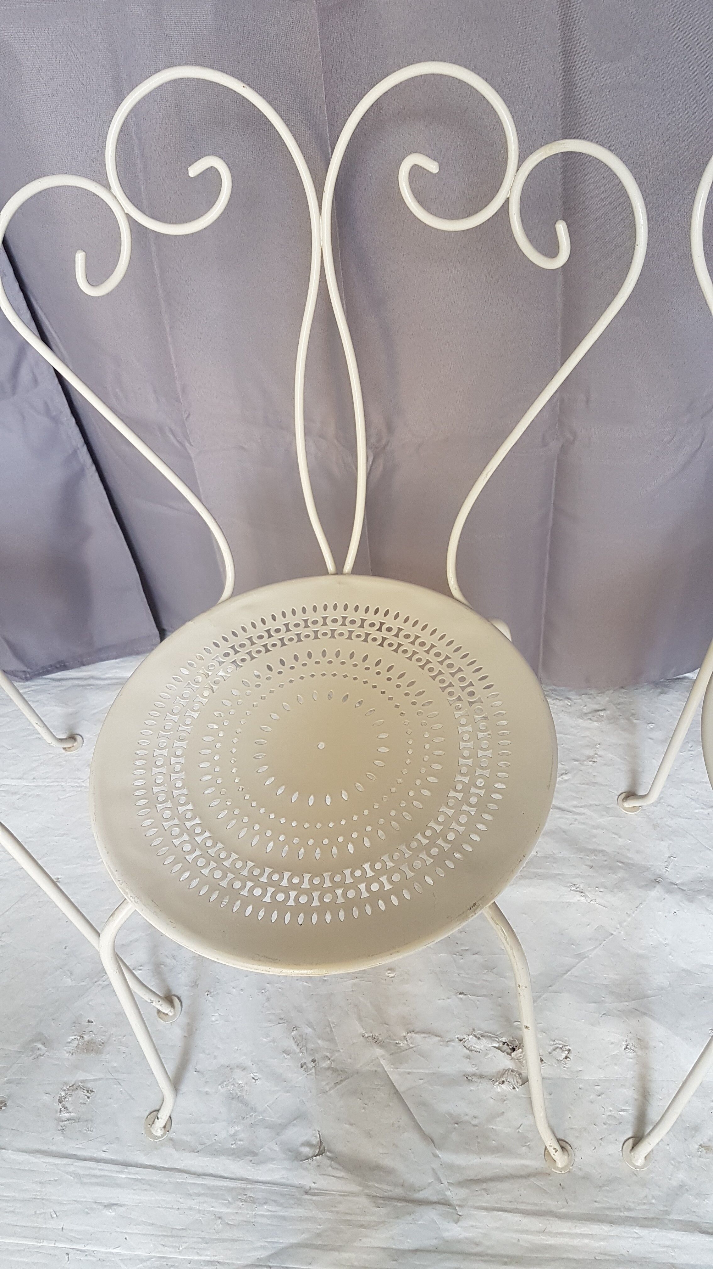 Lot of 6 metal garden seats