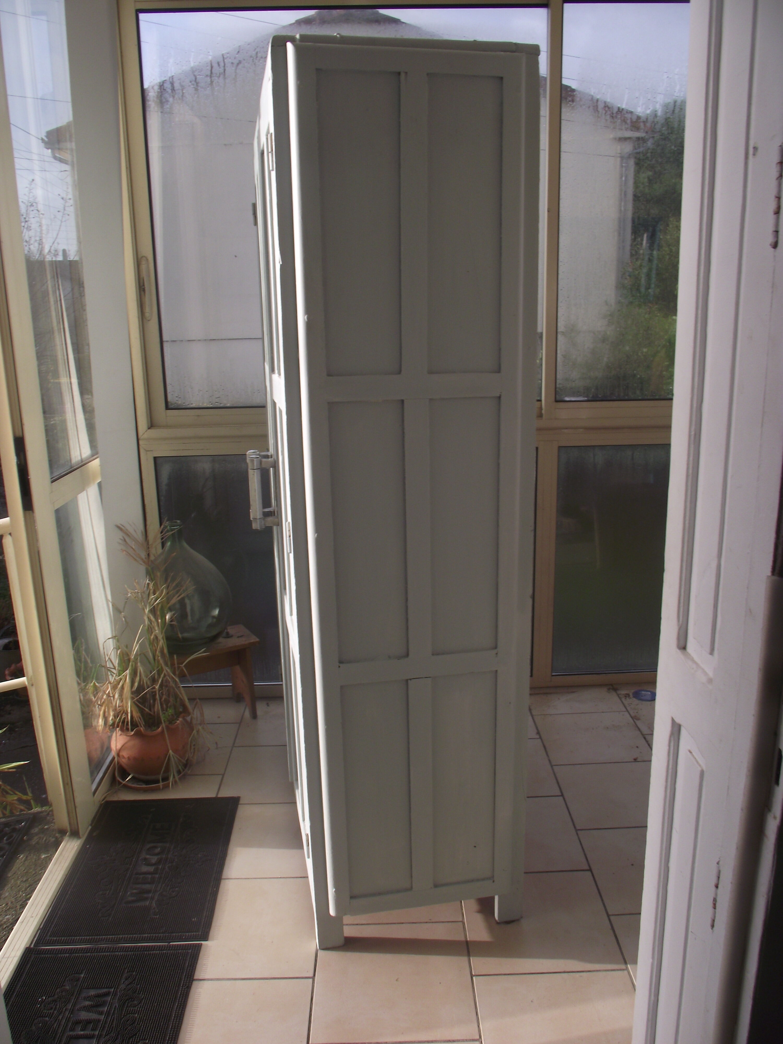 Parisian wardrobe in painted fir from the 30s 40s