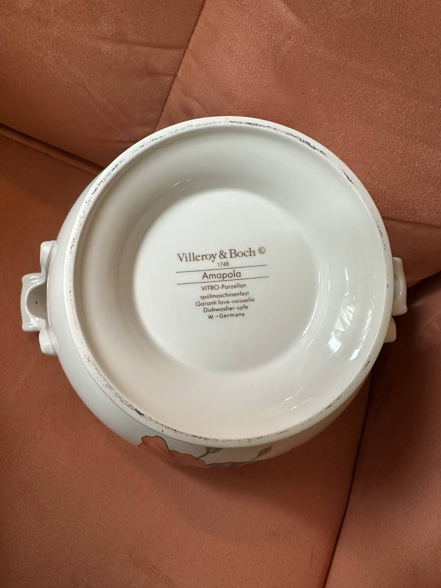 Villeroy & Boch soup tureen Model Amapola, German porcelain