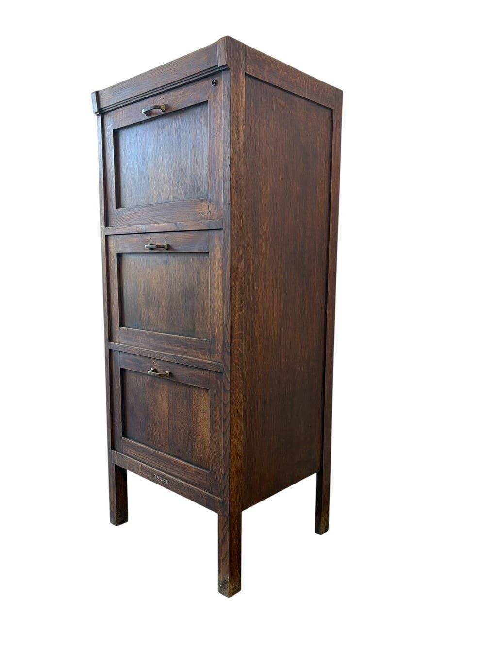 Commode à tiroirs vintage en bois / armoire d'archives / armoire de notaire