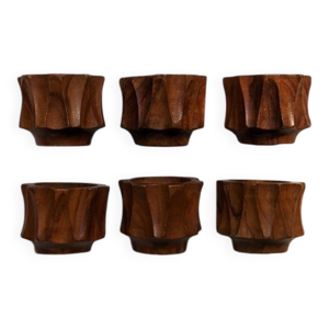 Coquetiers en bois d'olivier - main