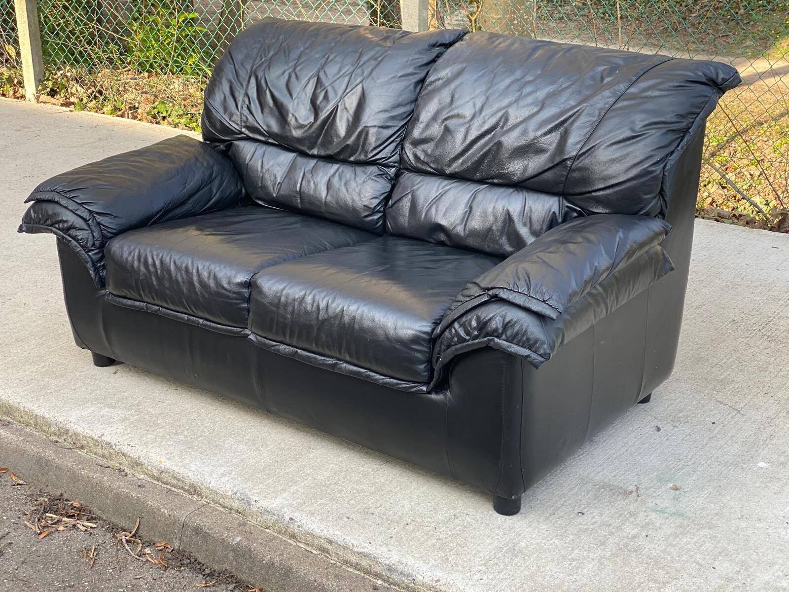 2 seater black leather convertible sofa 150cm