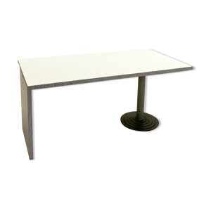 bureau angulaire moderne
