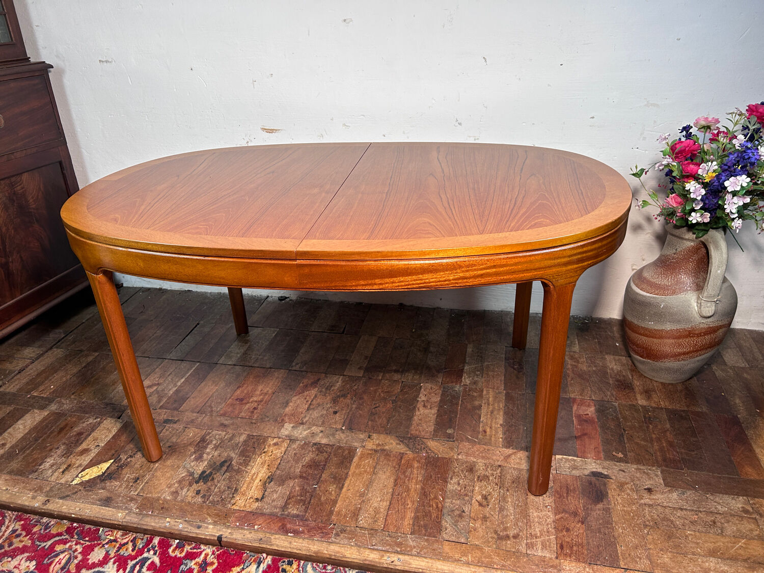 Mid Century Retro Vintage Teak Extending Dining Table