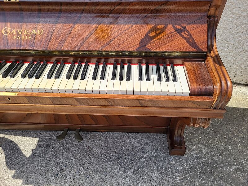 Old piano gaveau paris
