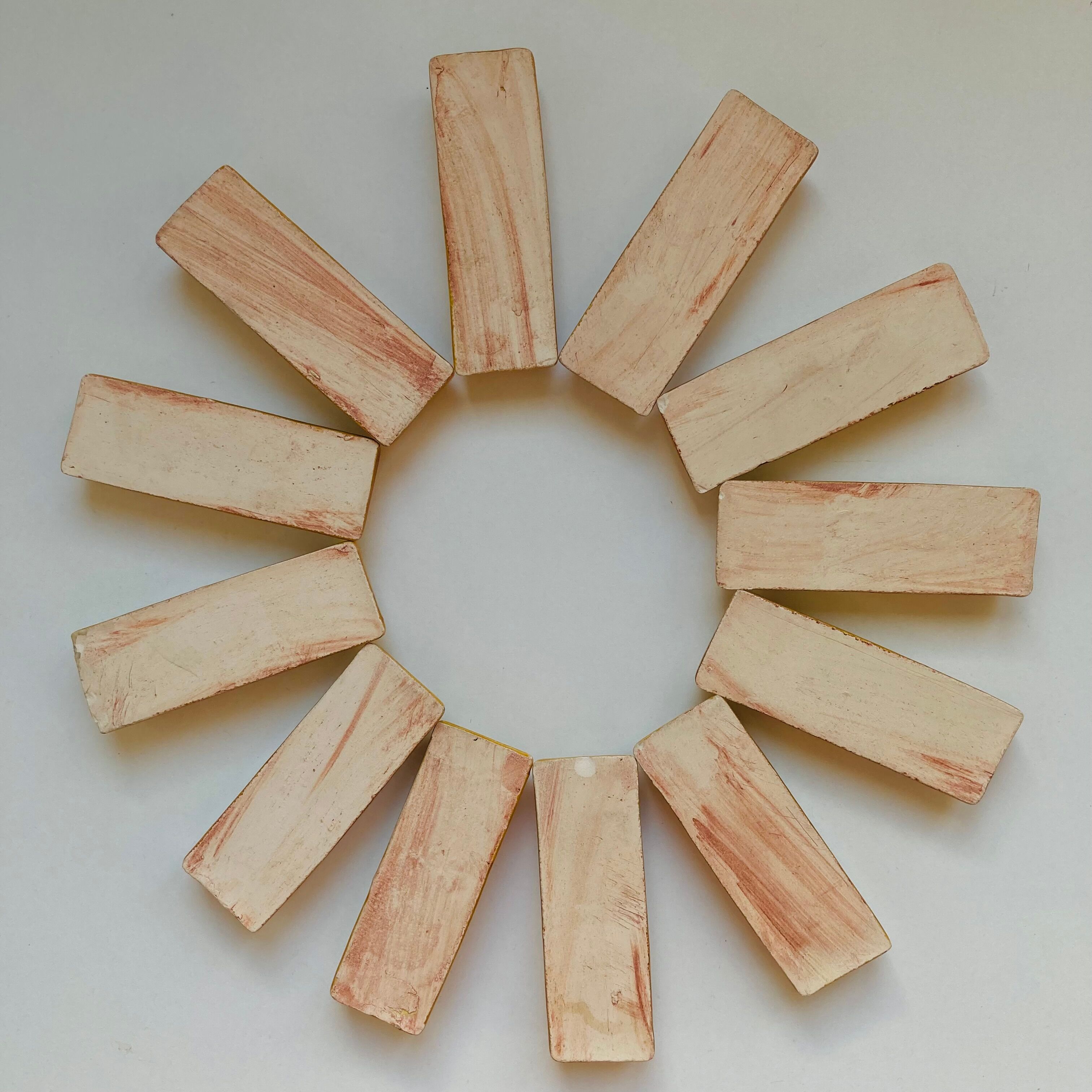 12 yellow leaf earthenware knife holders