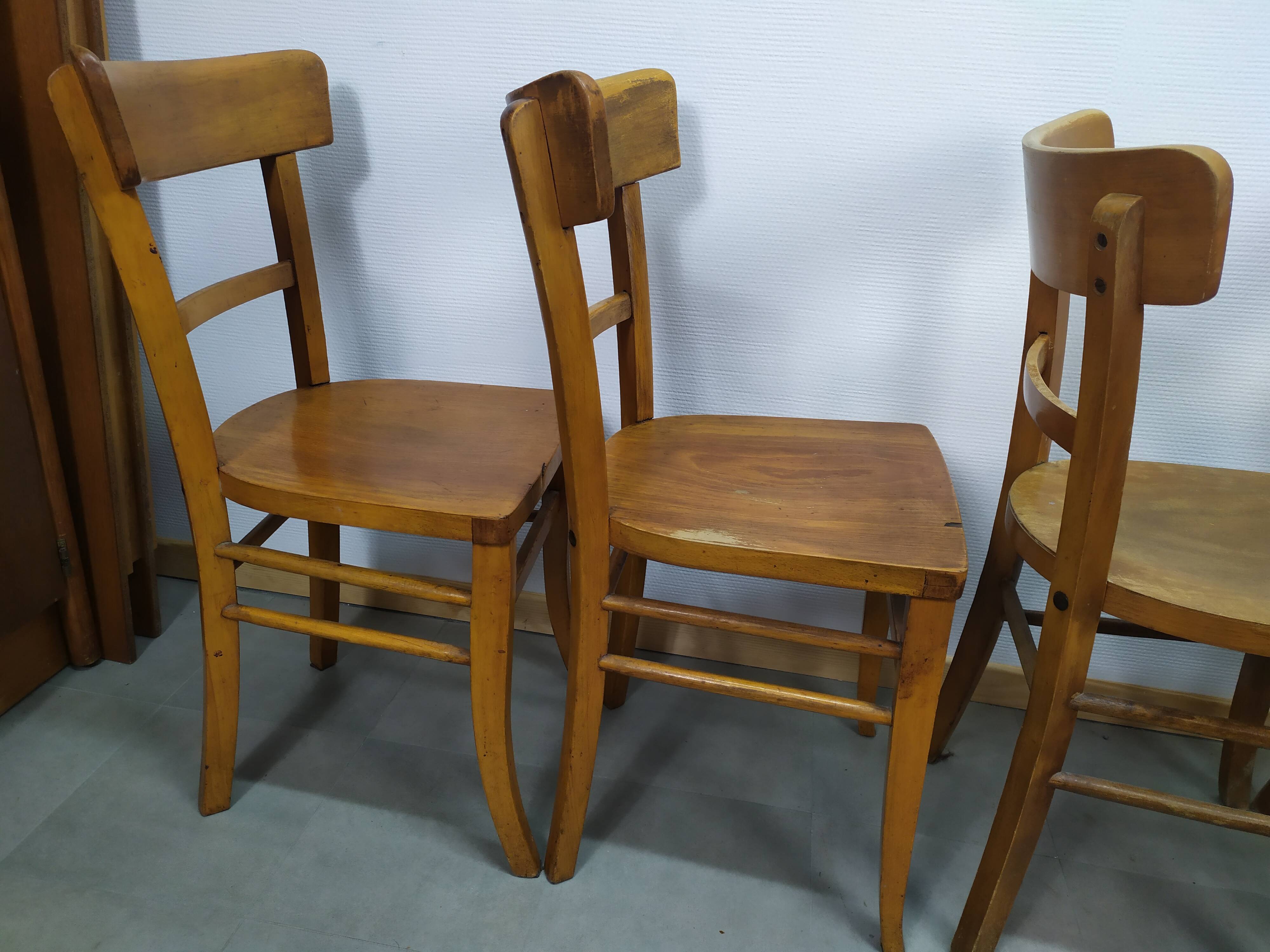 Set of 4 vintage wooden bistro chair