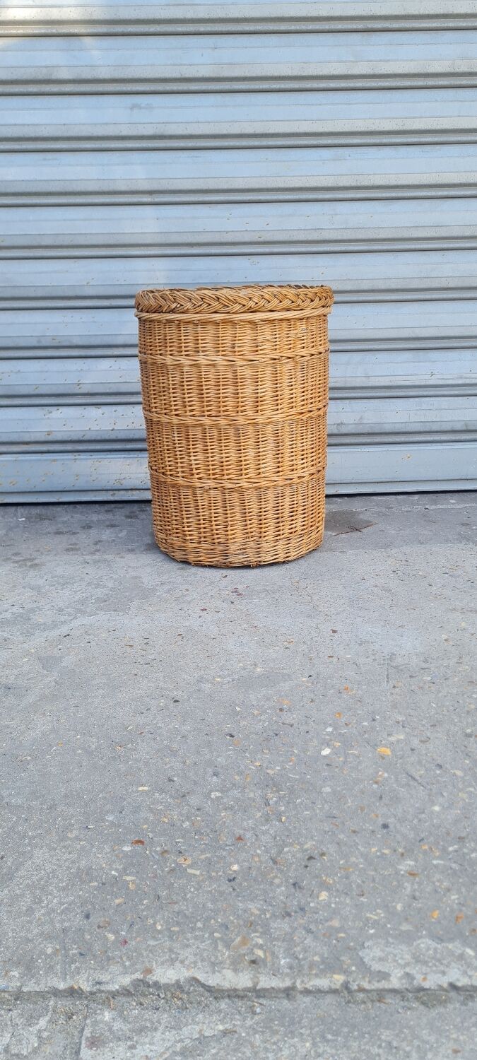Wicker basket