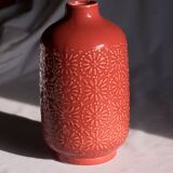 Porcelain vase with bas-relief patterns