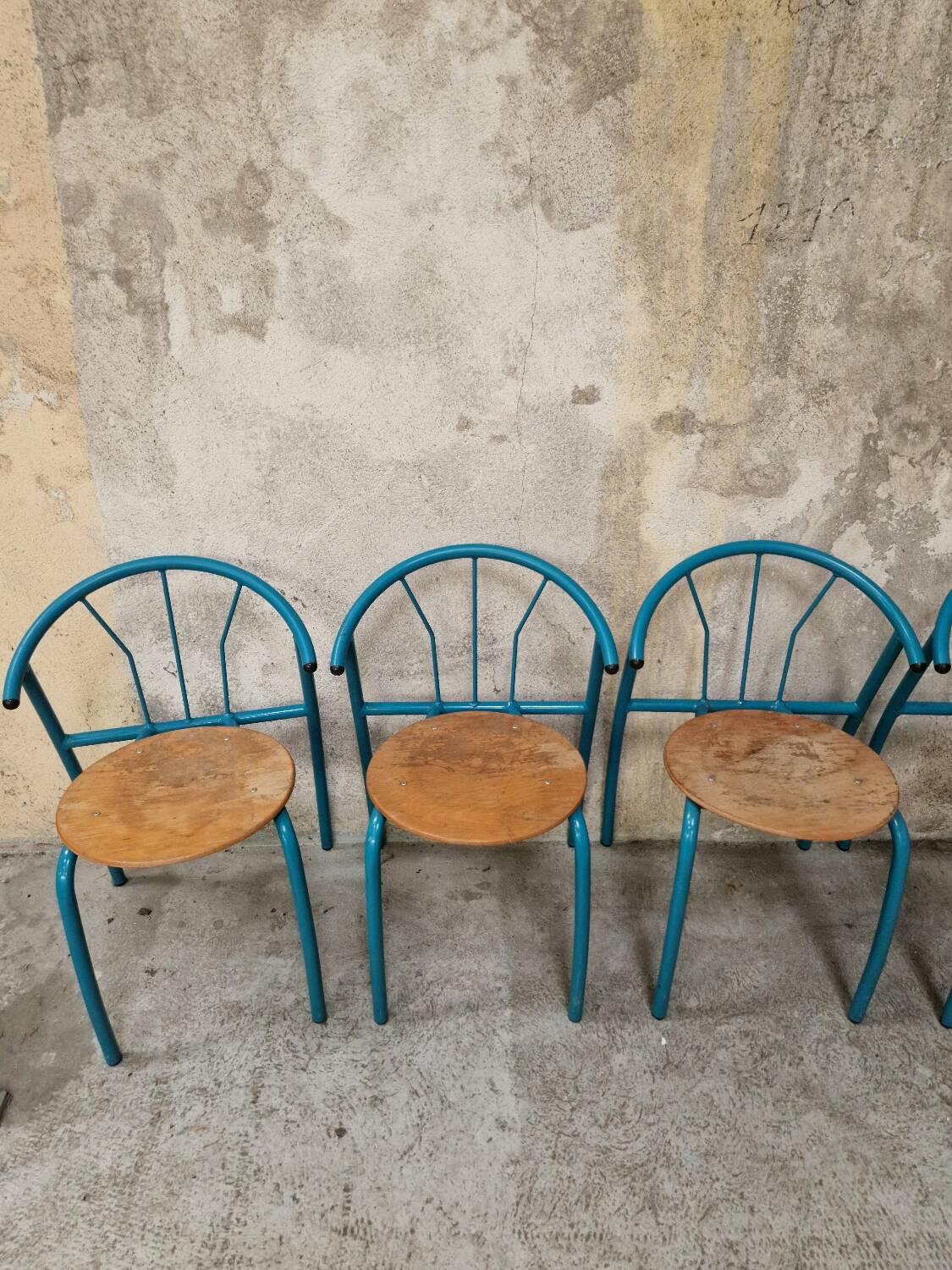 6 designer school chairs