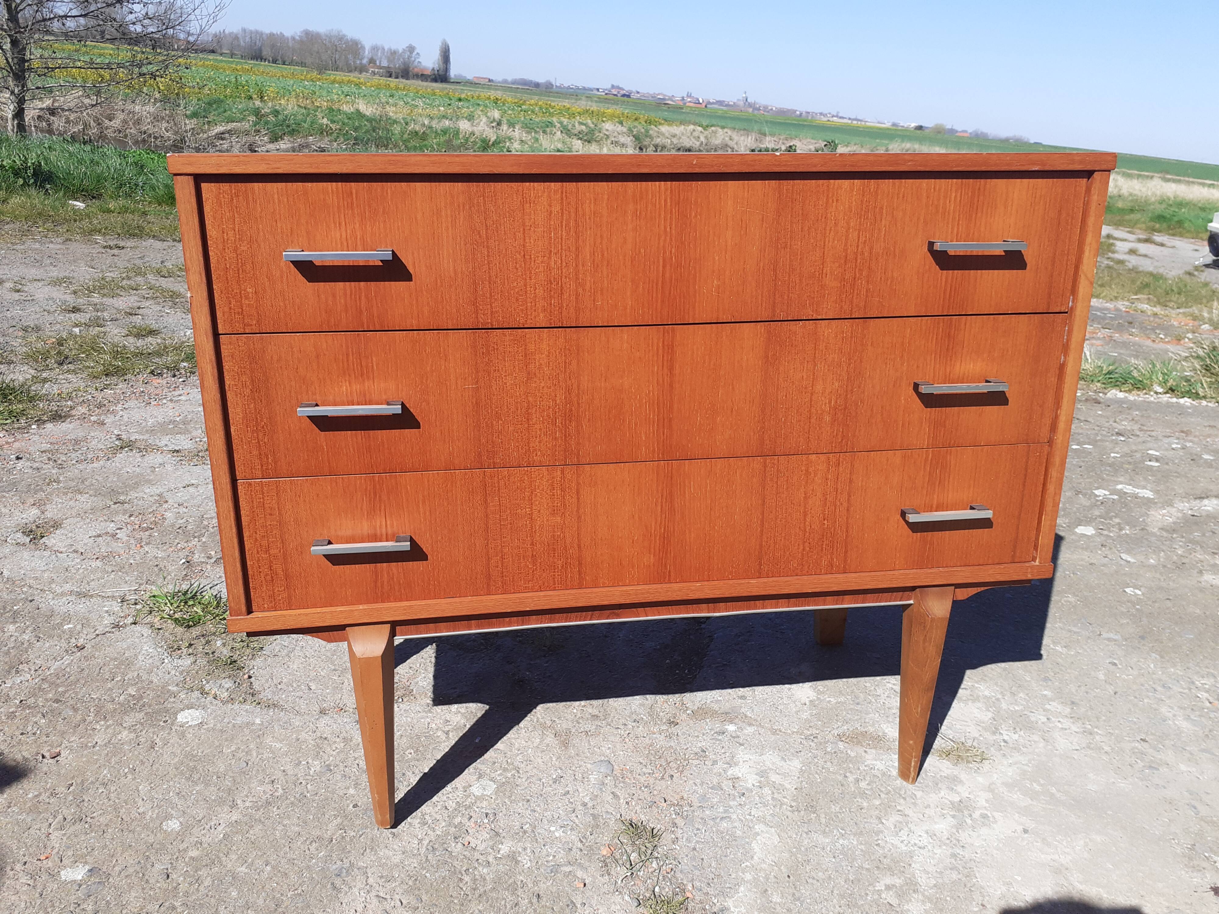 Commode vintage
