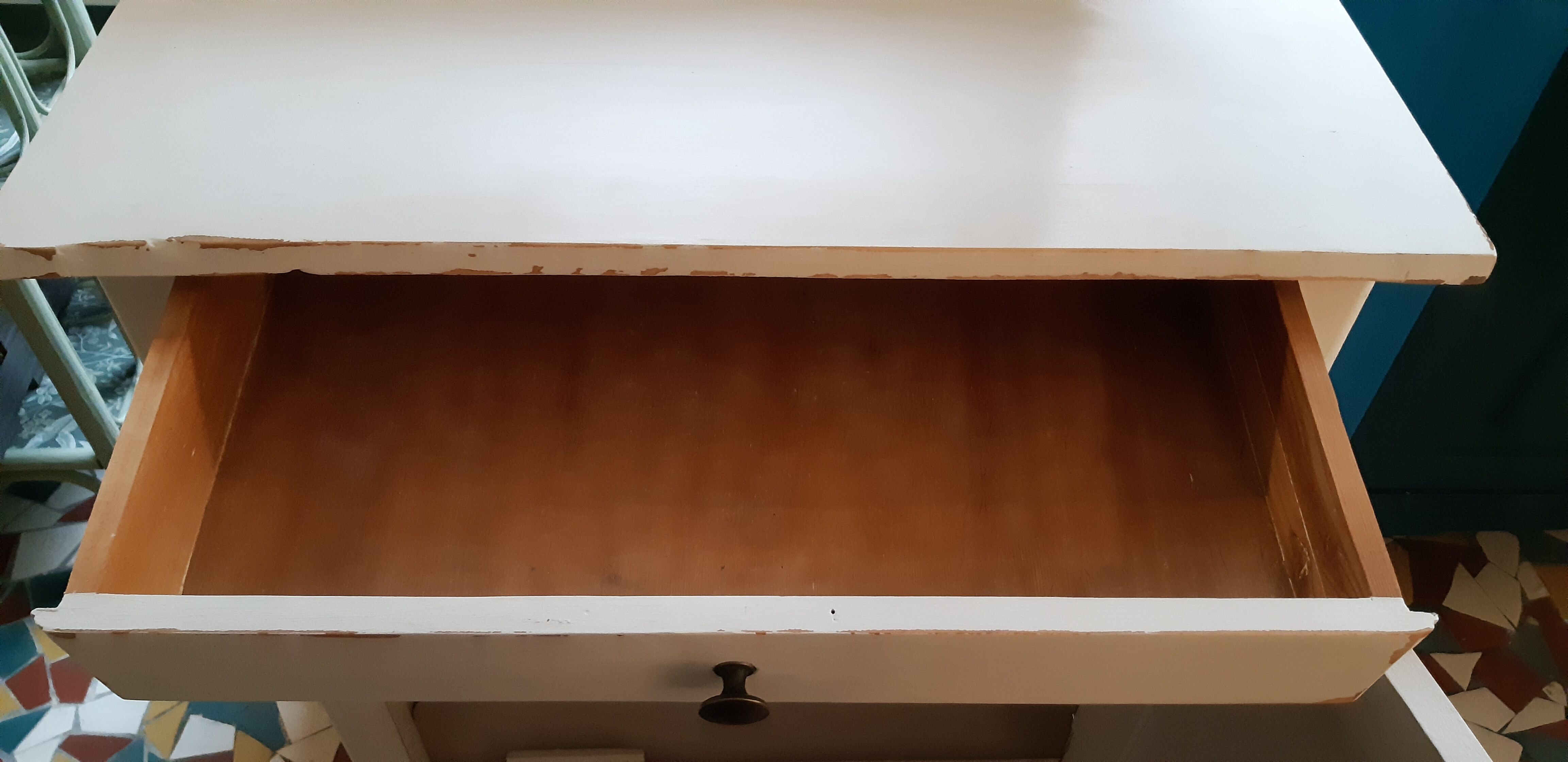 Parisian buffet white chalk jam