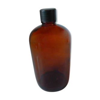 apoticry bottle