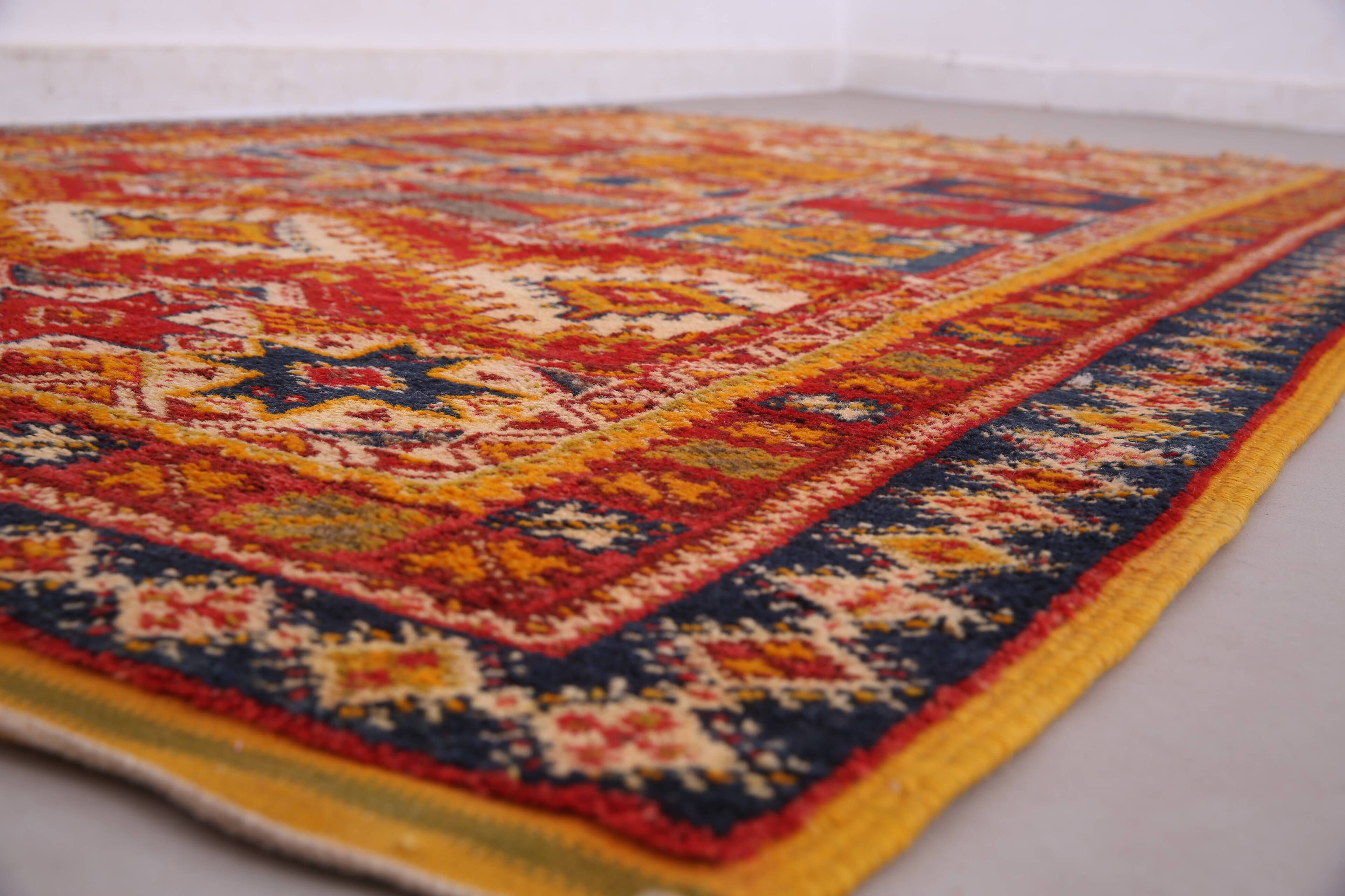 Vintage Moroccan Taznakht Rug 166 x 252 cm - Berber Wool Rug - Handmade Rug