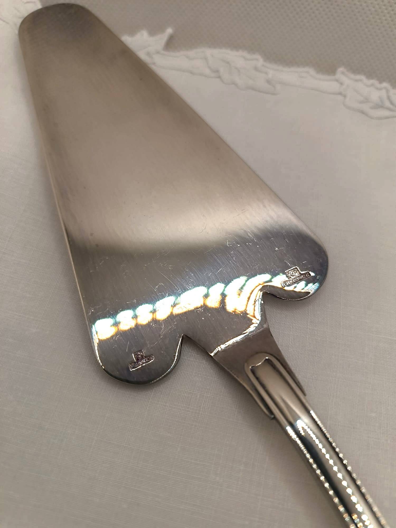 Pelle à gâteau en métal argenté Christofle, modèle Touraine