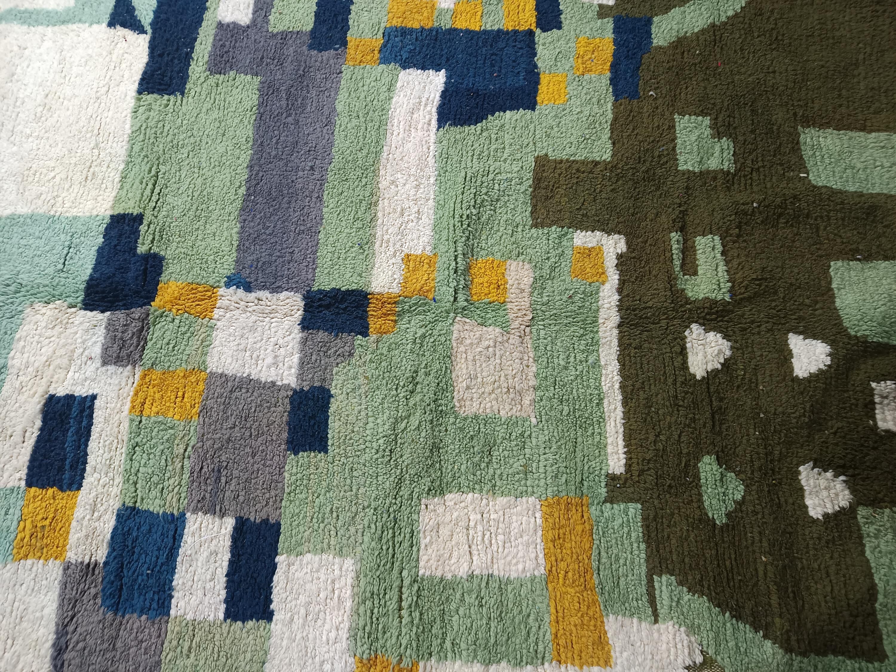 Handmade traditional carpet 250cm x 150cm Moroccan