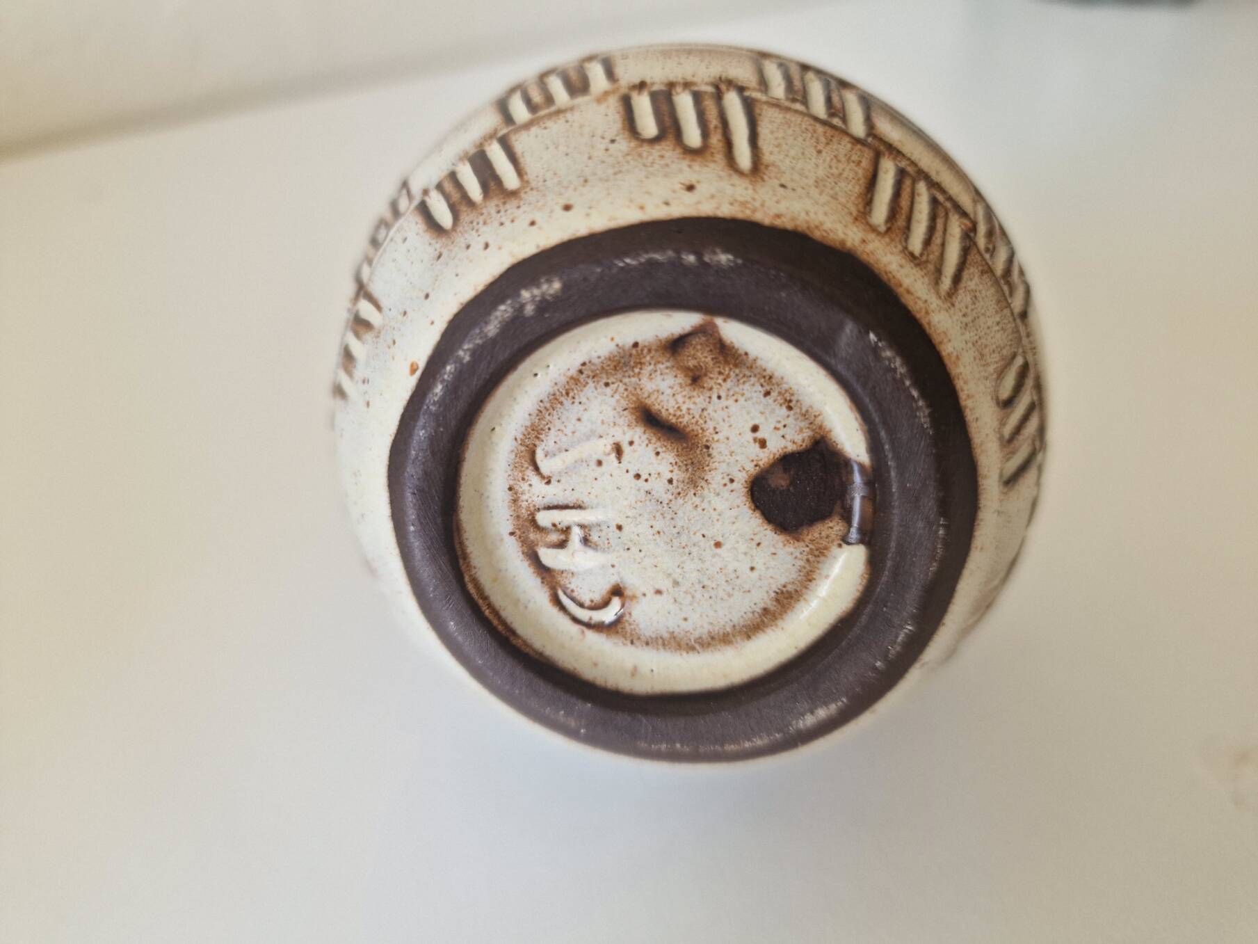 Vase / Vintage soliflore in handcrafted ceramic – Brutalist style