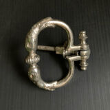 "Fish" handle