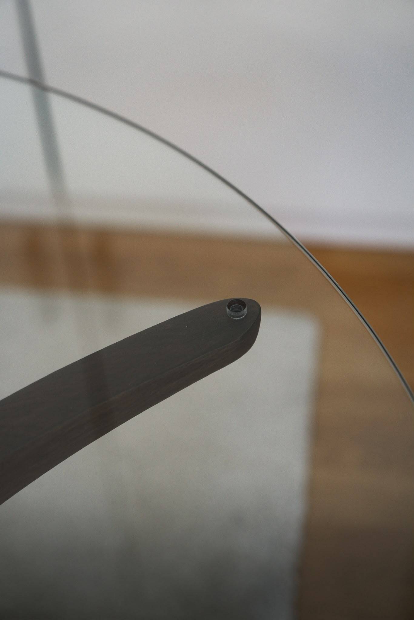 Table basse en verre et en bois