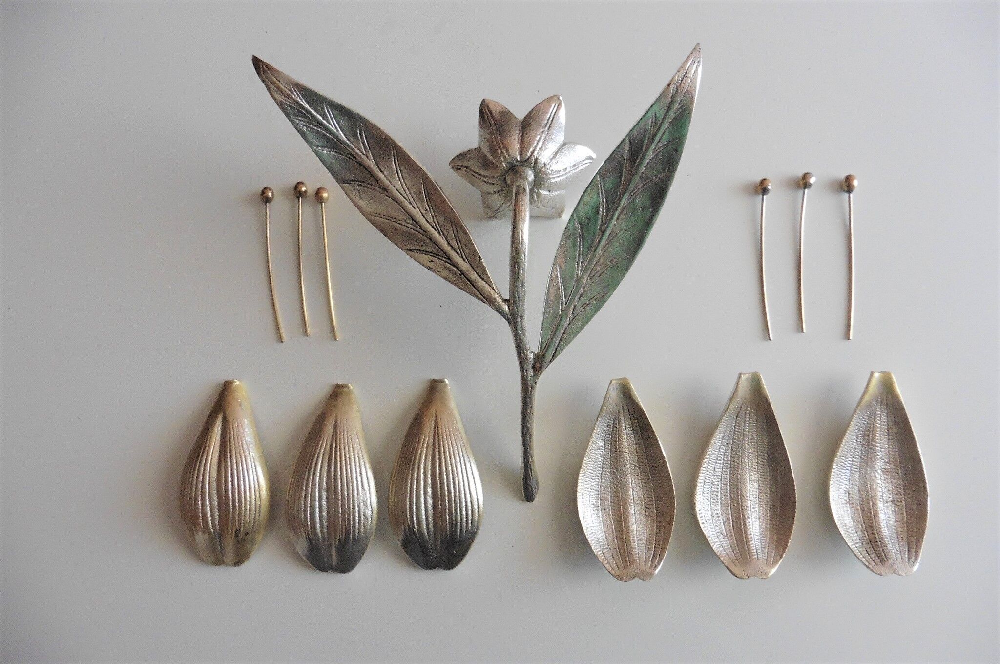 Silver metal flower ashtray