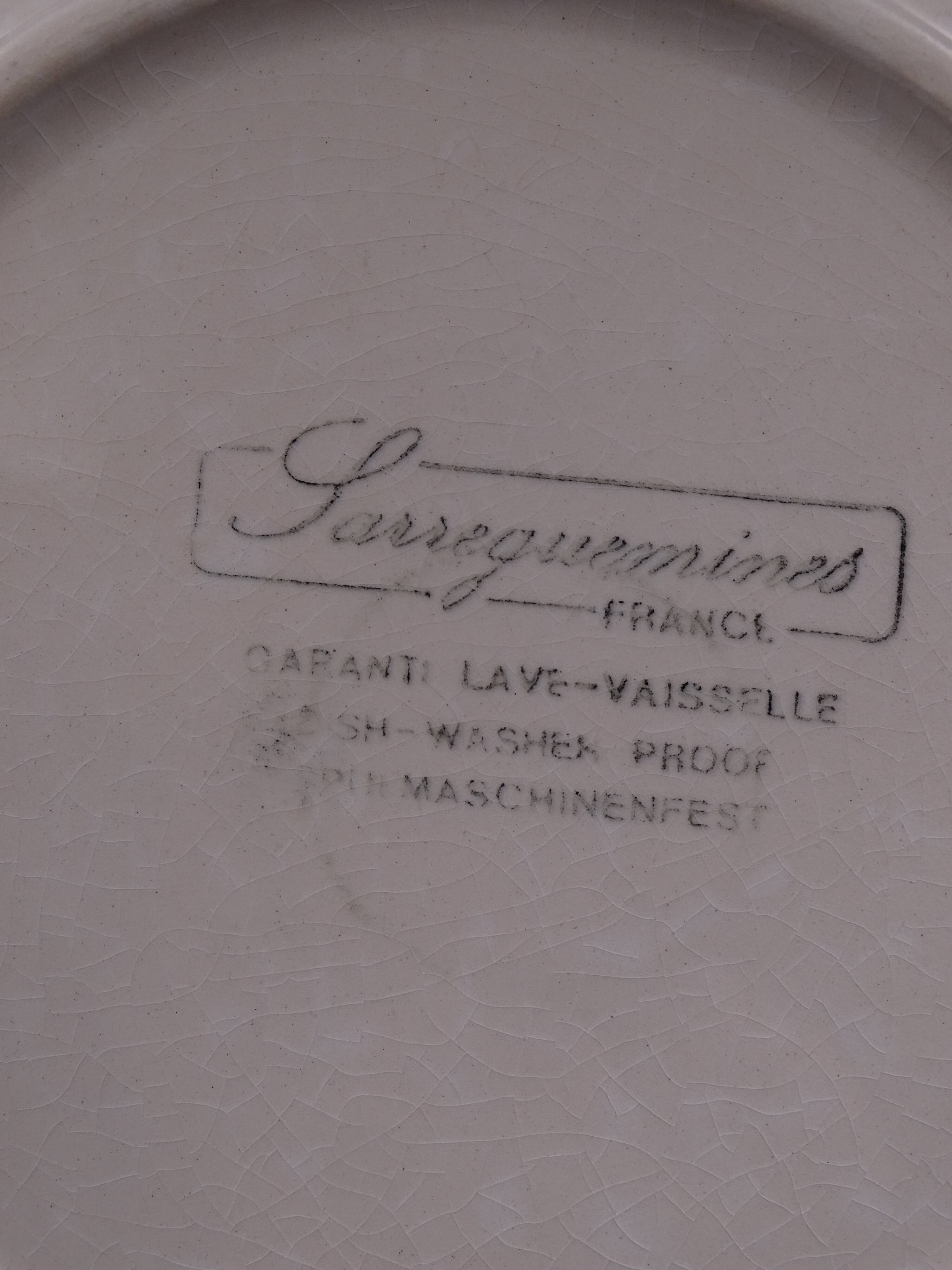 Set of 9 dessert plates in earthenware of Sarreguemines - Décor of pink flowers - 1970