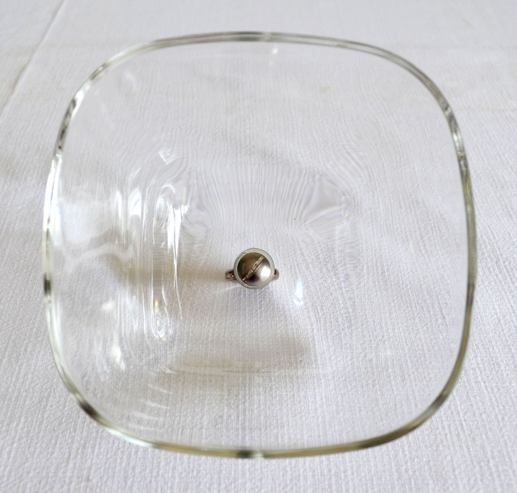 Bell and contemporary glass plate