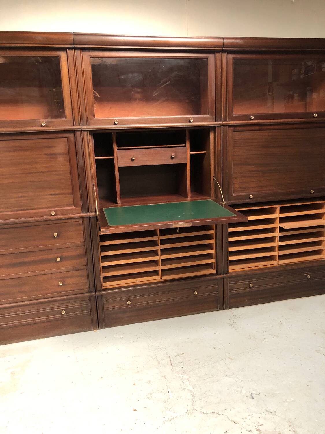 Former MD notary library