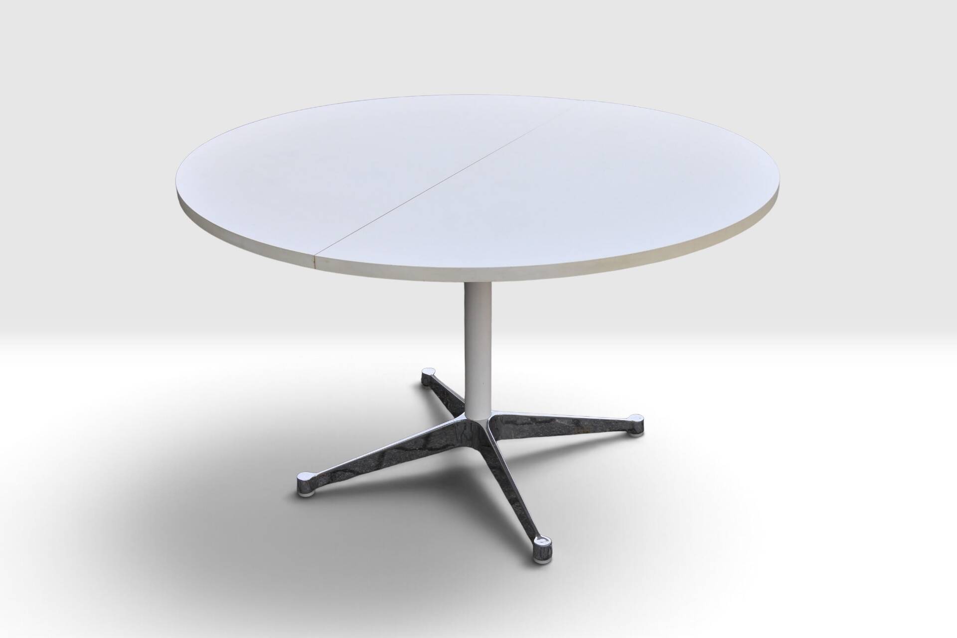 Original Herman Miller Fehlbaum vintage dining table 120 cm Ø