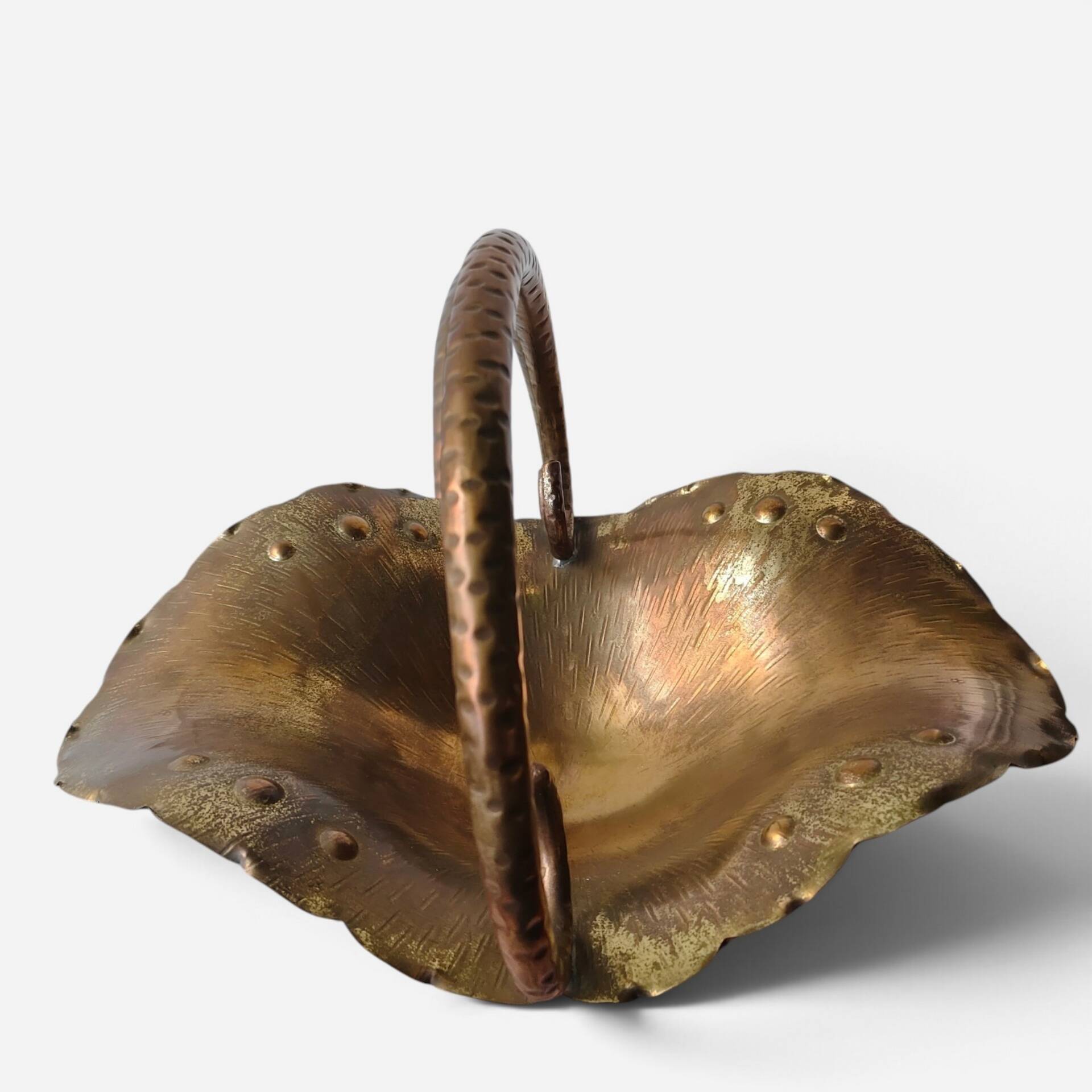 Modernist hammered copper fruit basket, Vienna (Austria)