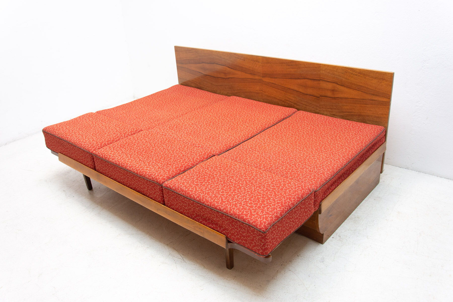 Mid century sofabed in walnut by Jindrich Halabala for UP Zavody, 1950´s
