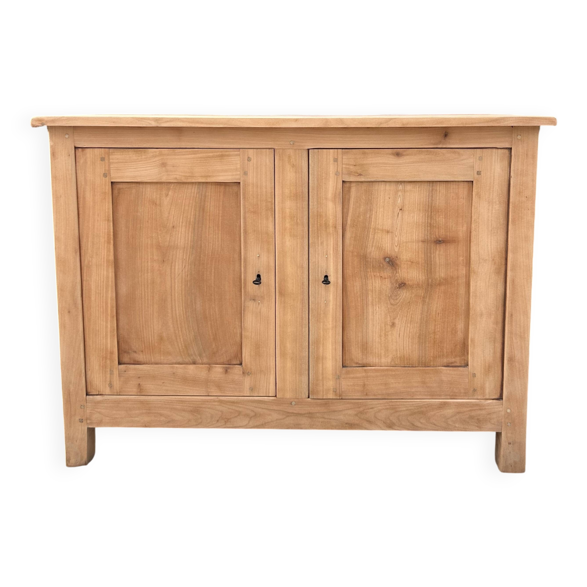 Massive renovated buffet