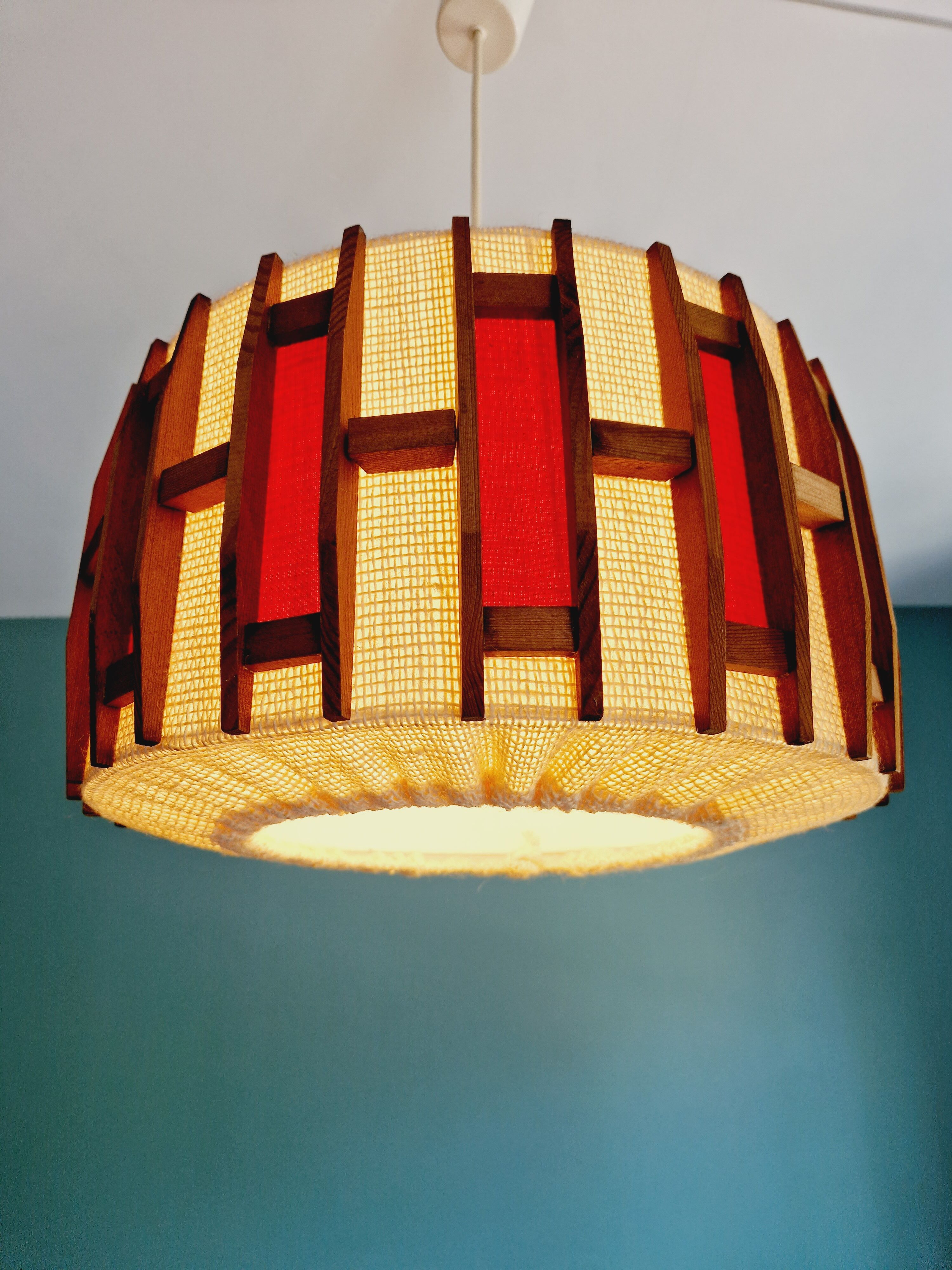 Scandinavian pendant lamp in teak and burlap, 60s