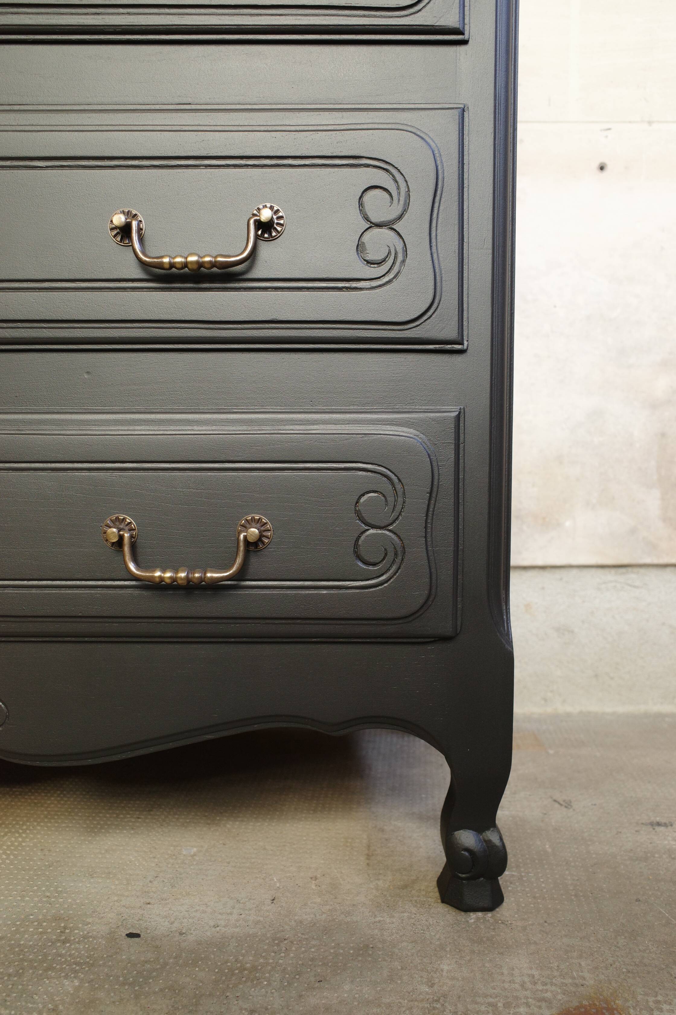 Vintage chest of drawers restyled in black